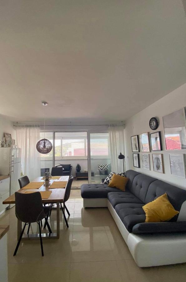Vila Palit 497 D Apartment E Luaran gambar